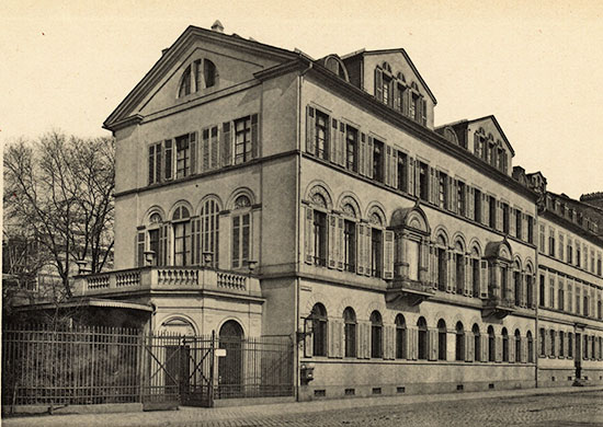 Das Rothschild-Palais am Untermainkai